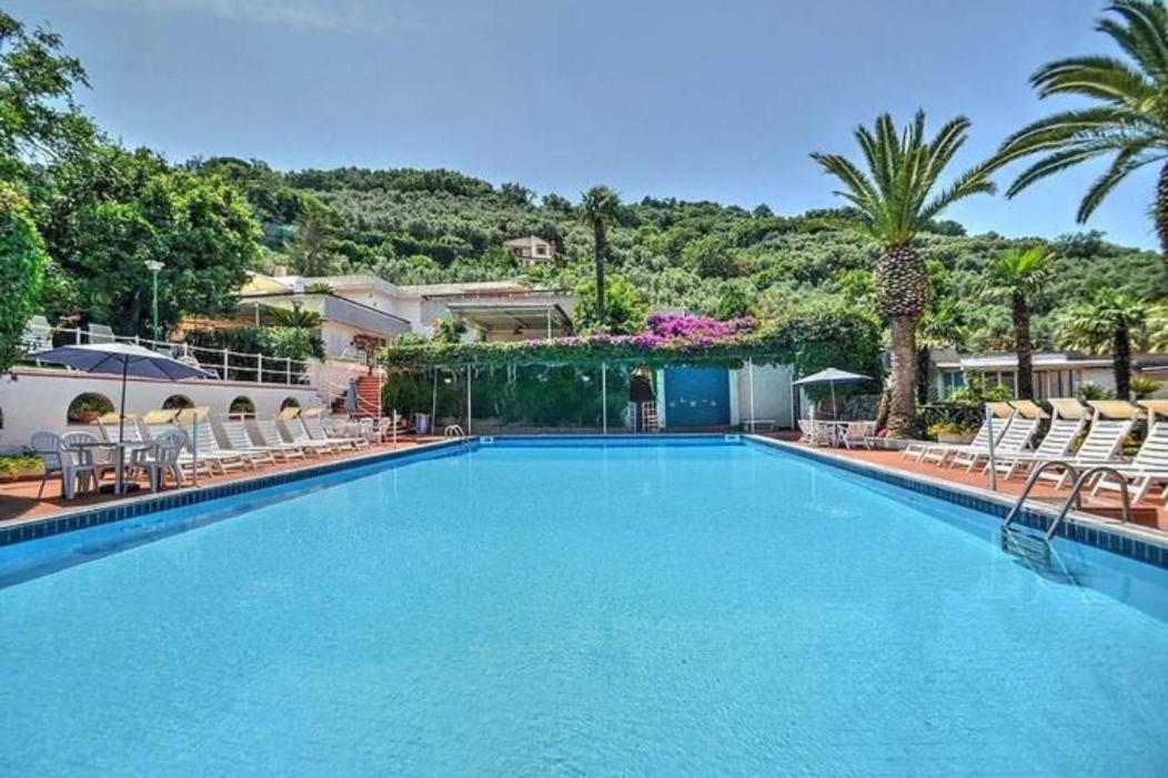 Un Paradiso A Sorrento Con Piscina Massa Lubrense Dış mekan fotoğraf